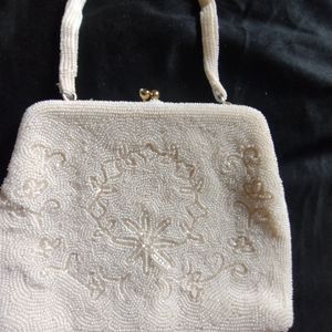 Vintage 1960s Beaded White Handbag.
